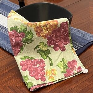 Vintage Vallessusa Grape Print Fabric decorative napkin